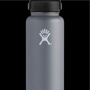 40 OZ GRAPHITE HYDRO NEVER BEEN USED💧✨